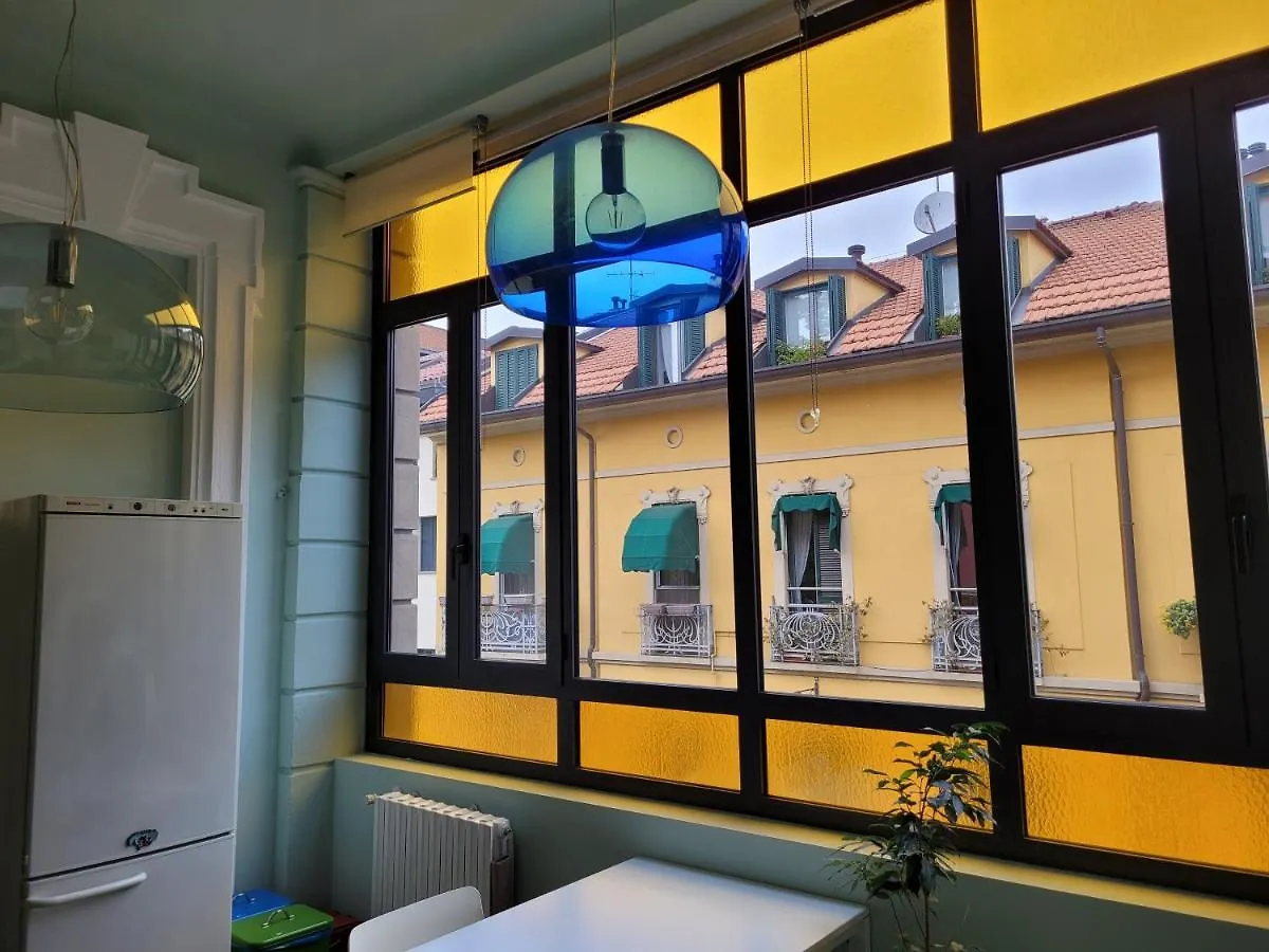 Apartment Trilocale In Villa Signorile Milan